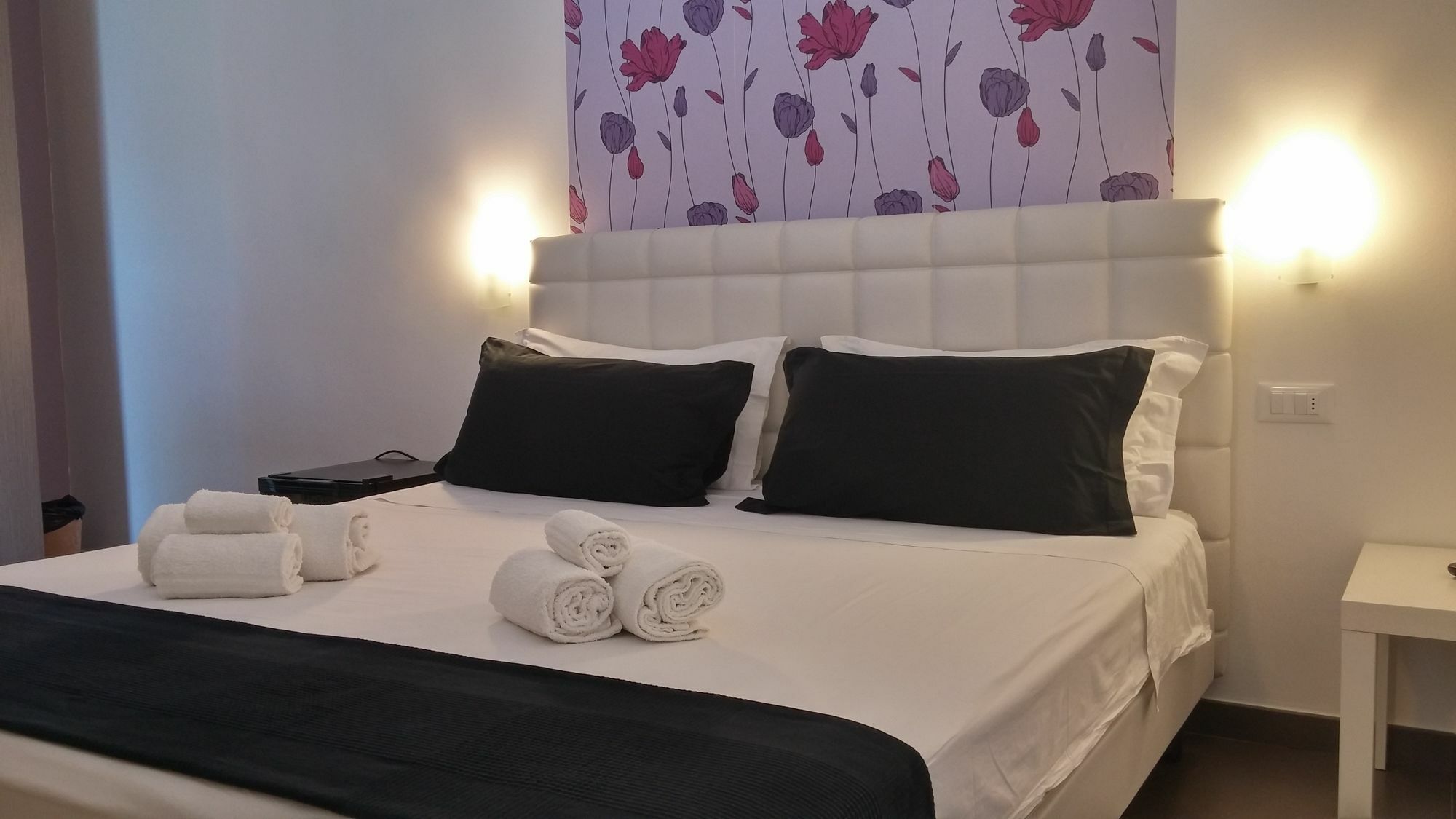 Up Room&Suite Lecce Exterior foto